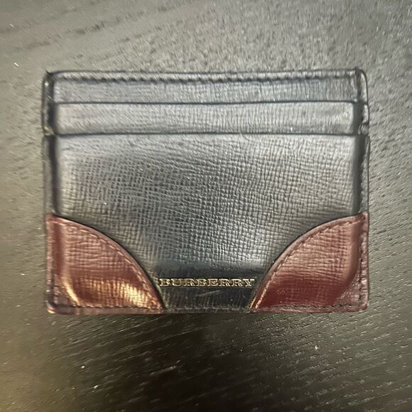 Burberry Handbags - Burberry Cardholder 